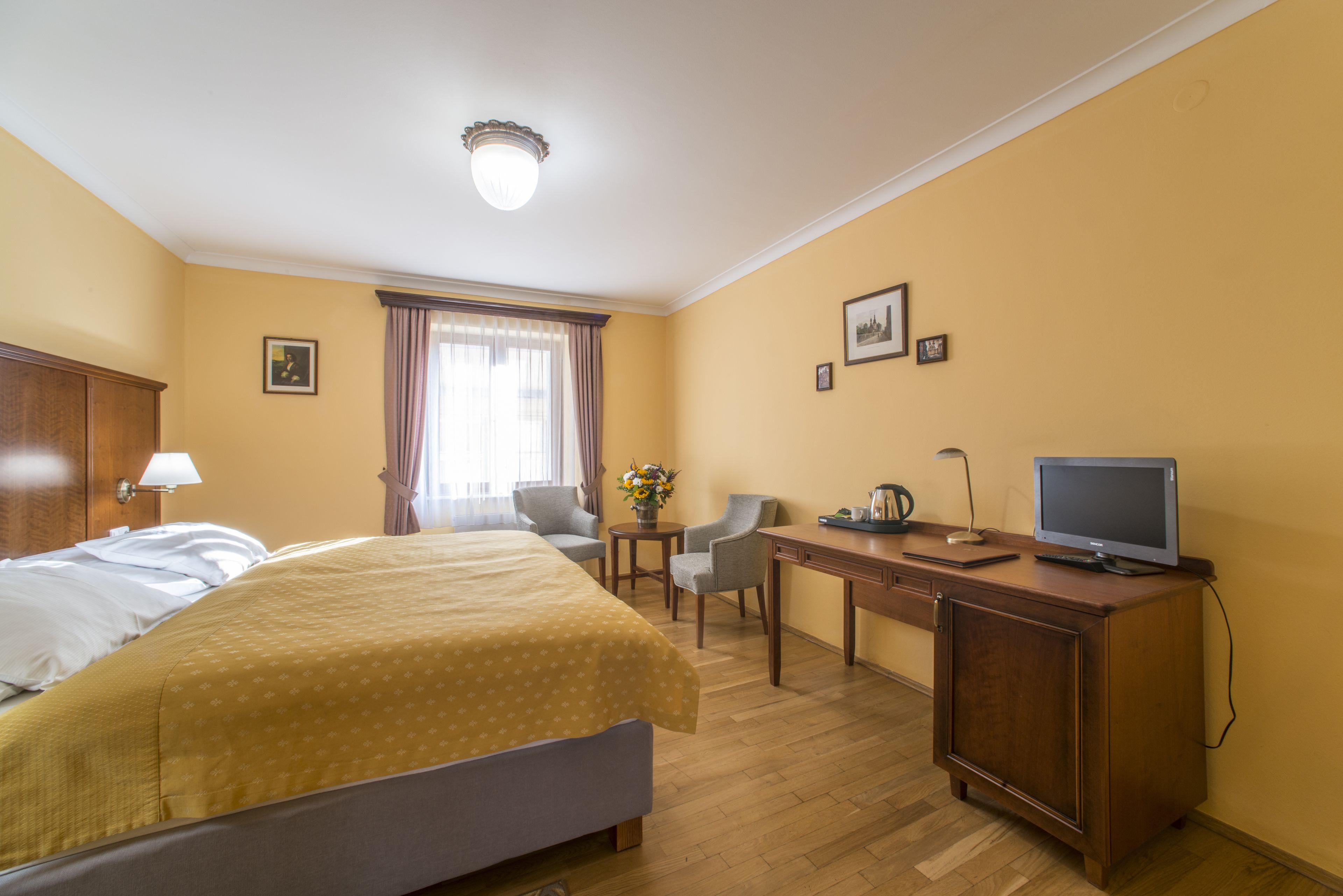 Hotel Cerny Slon — Fotky 3